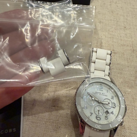 Marc Jacobs White and Silver Watch - Picture 6 of 6